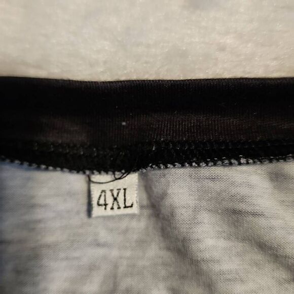 Unbranded NWOT Women's Long Sleeve Crew Neck Top with Graphics Size 4XL - Picture 5 of 8